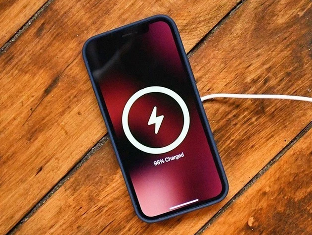 周村苹果手机维修分享iPhone 12可以随便充电吗 
